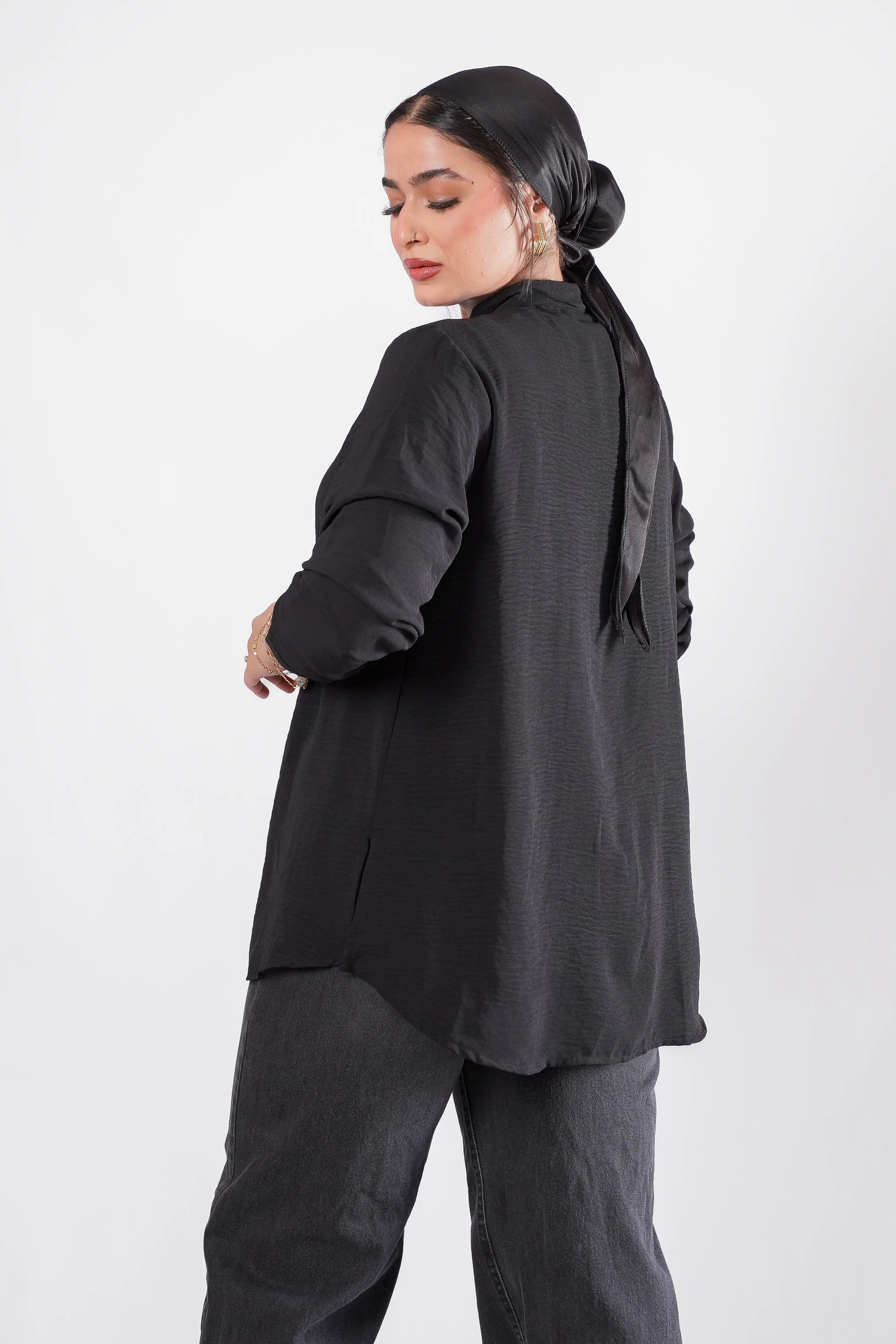 JAMILA Basic Shirt - Black