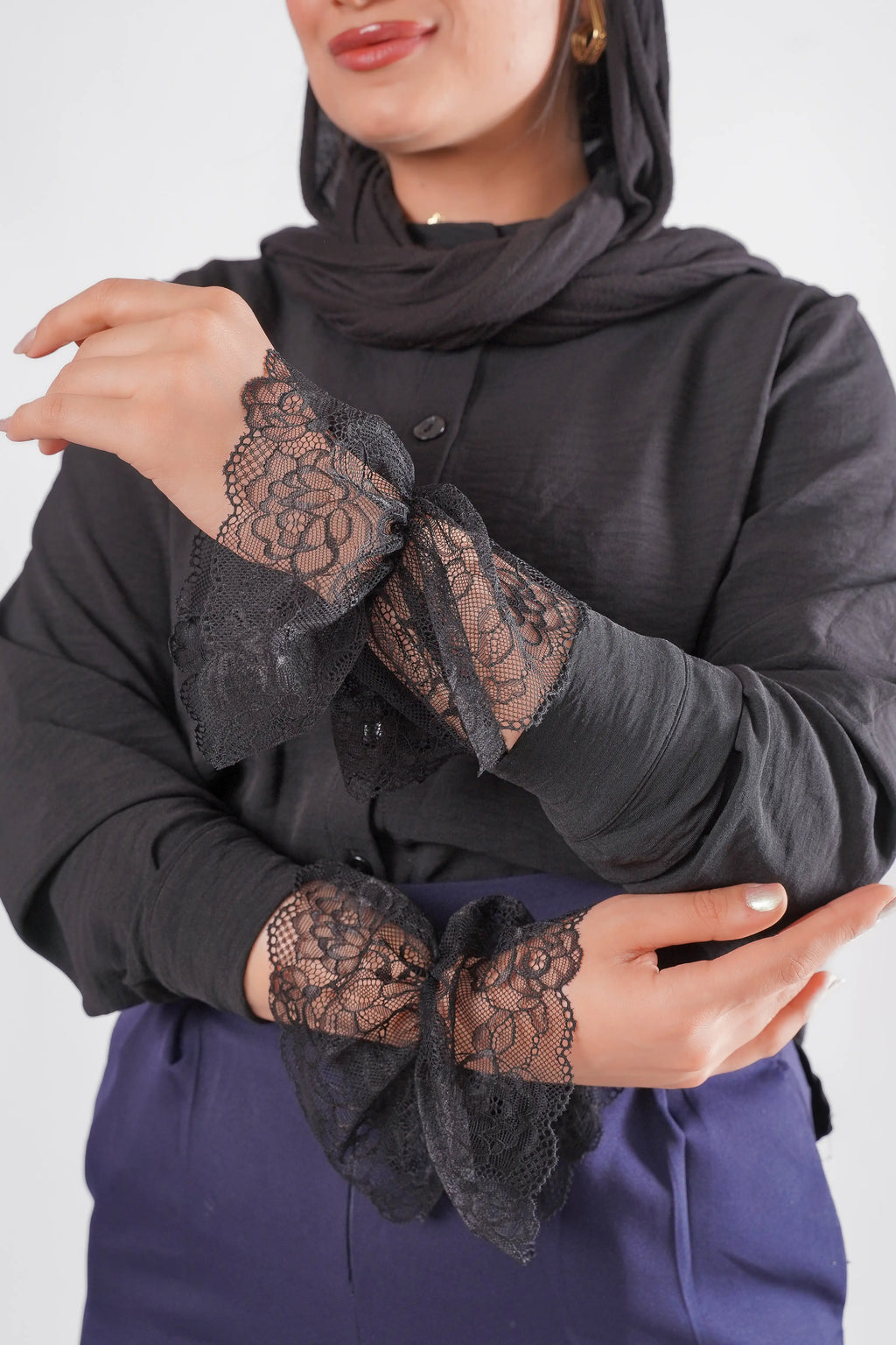 JAMILA Lace Cuffs - Black