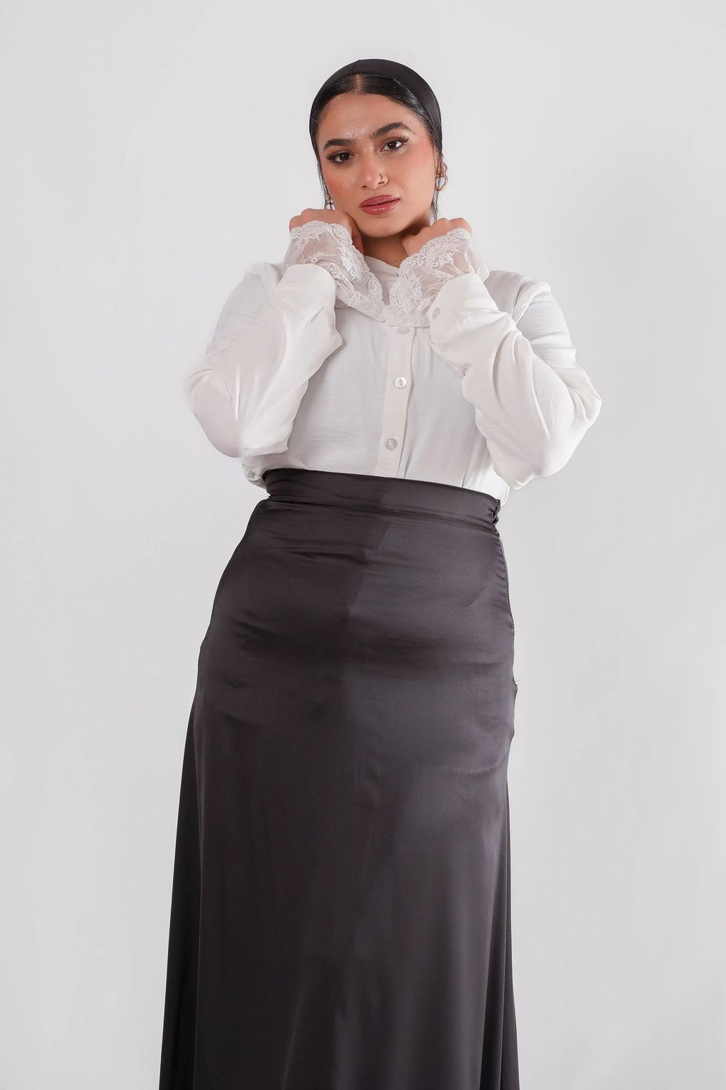 JAMILA Basic Shirt - Off-White