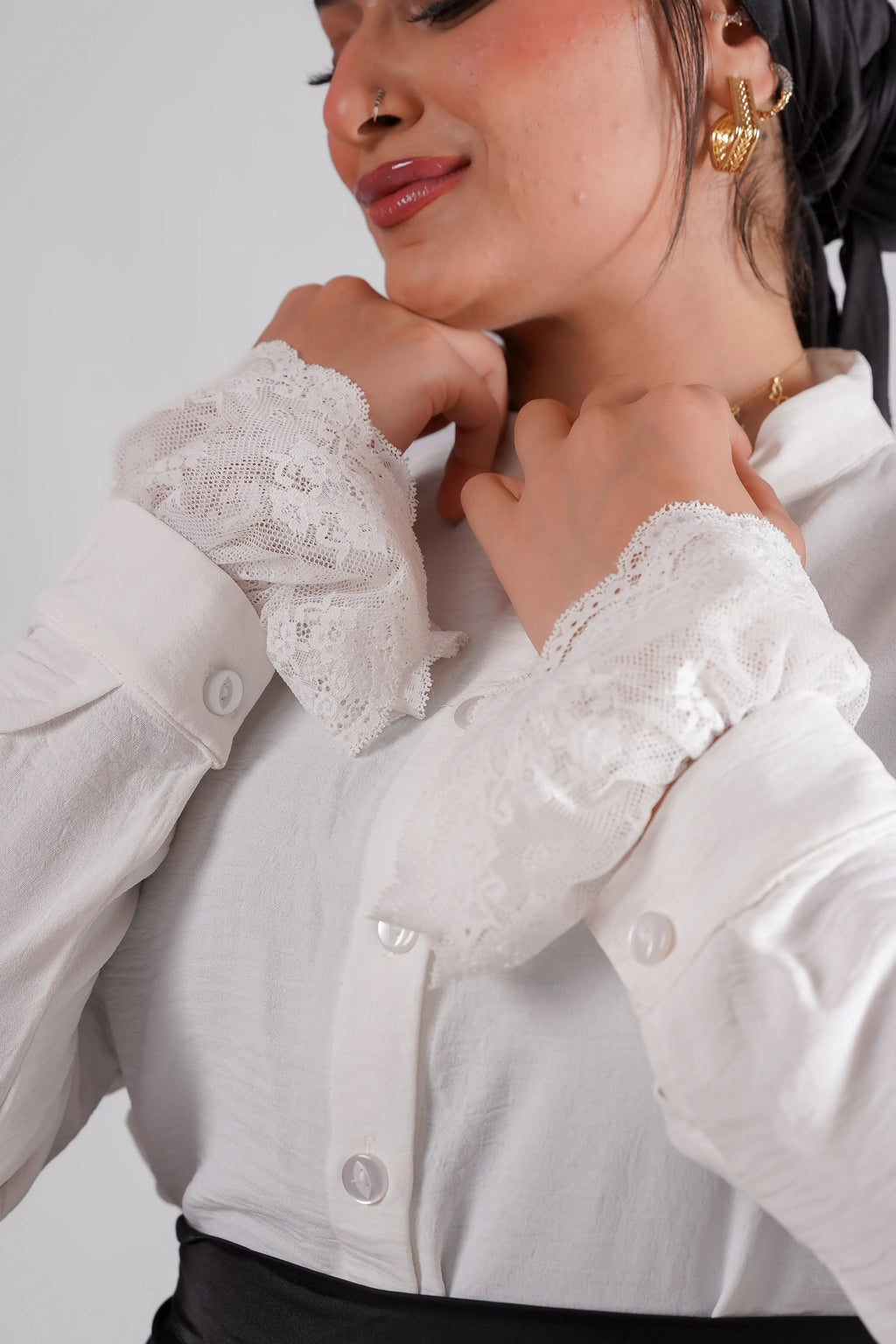 JAMILA Lace Cuffs - White
